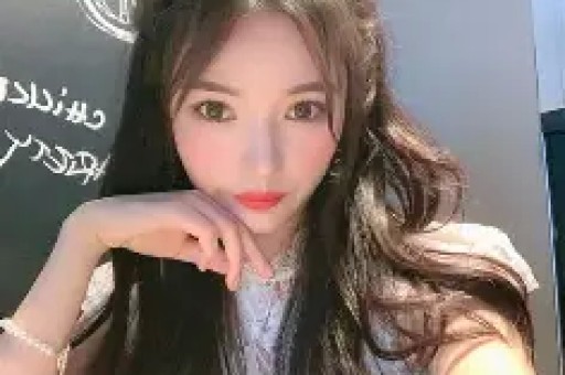 网红摊主鹅腿阿姨塌房后更多黑料被曝光儿子天天开豪车游玩