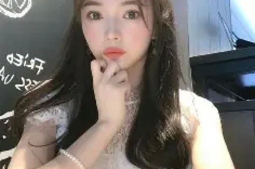 太猖狂了！明星工作人员机场暴打路人现场群众道出真相